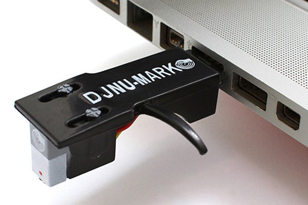 http://djtechtoolscom.c.presscdn.com/wp-content/uploads/2015/01/nu-mark-usb-plugged-in.jpg